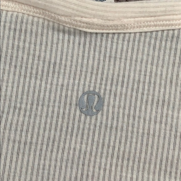 Lululemon Tee - Picture 3 of 4